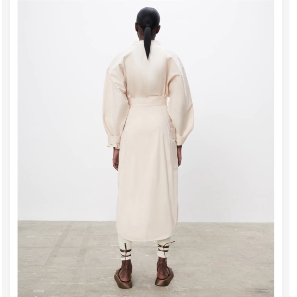 NWOT structured cream dress - Picture 5 of 15